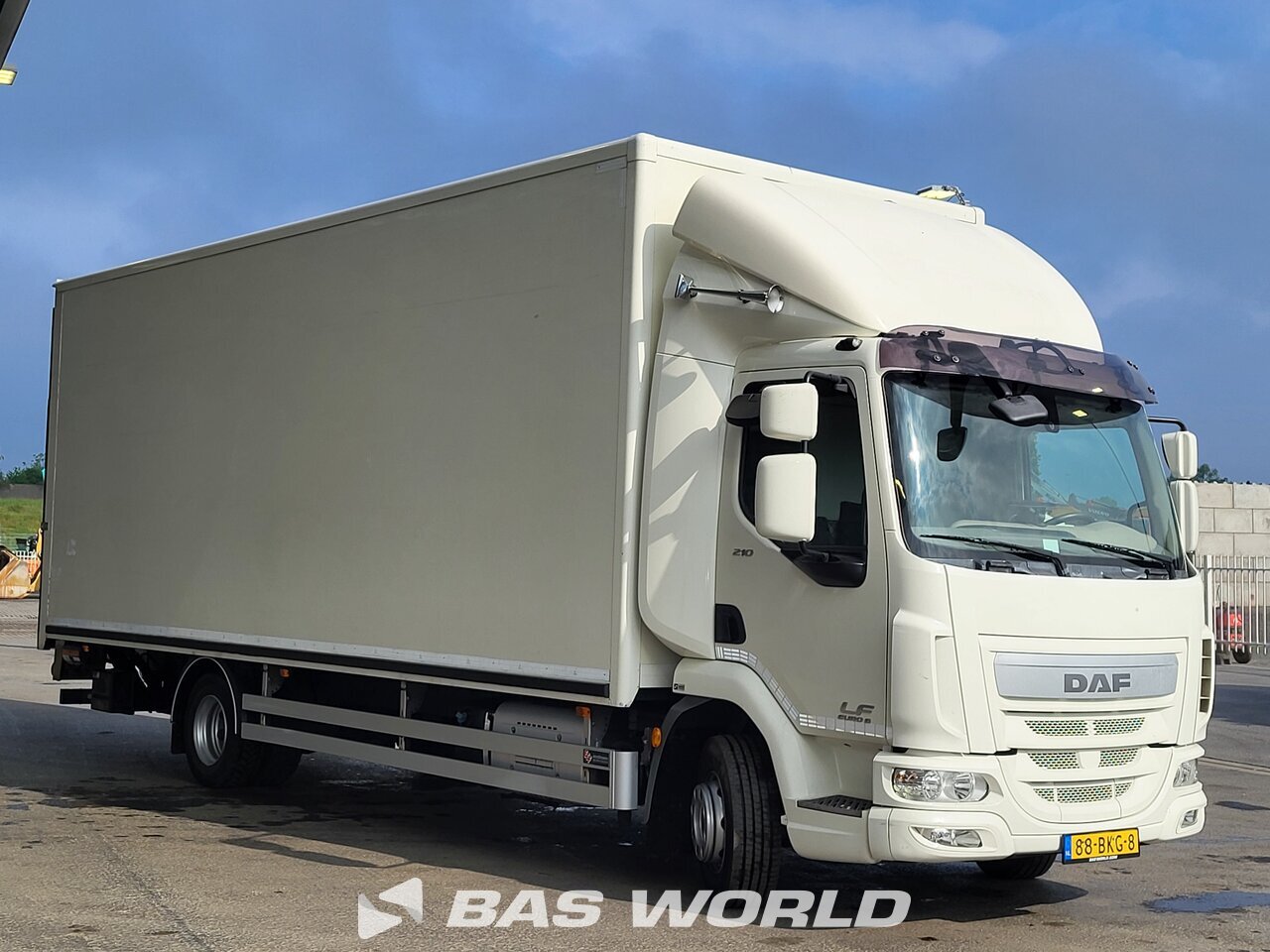 Other : DAF LF 210 Kassebil
