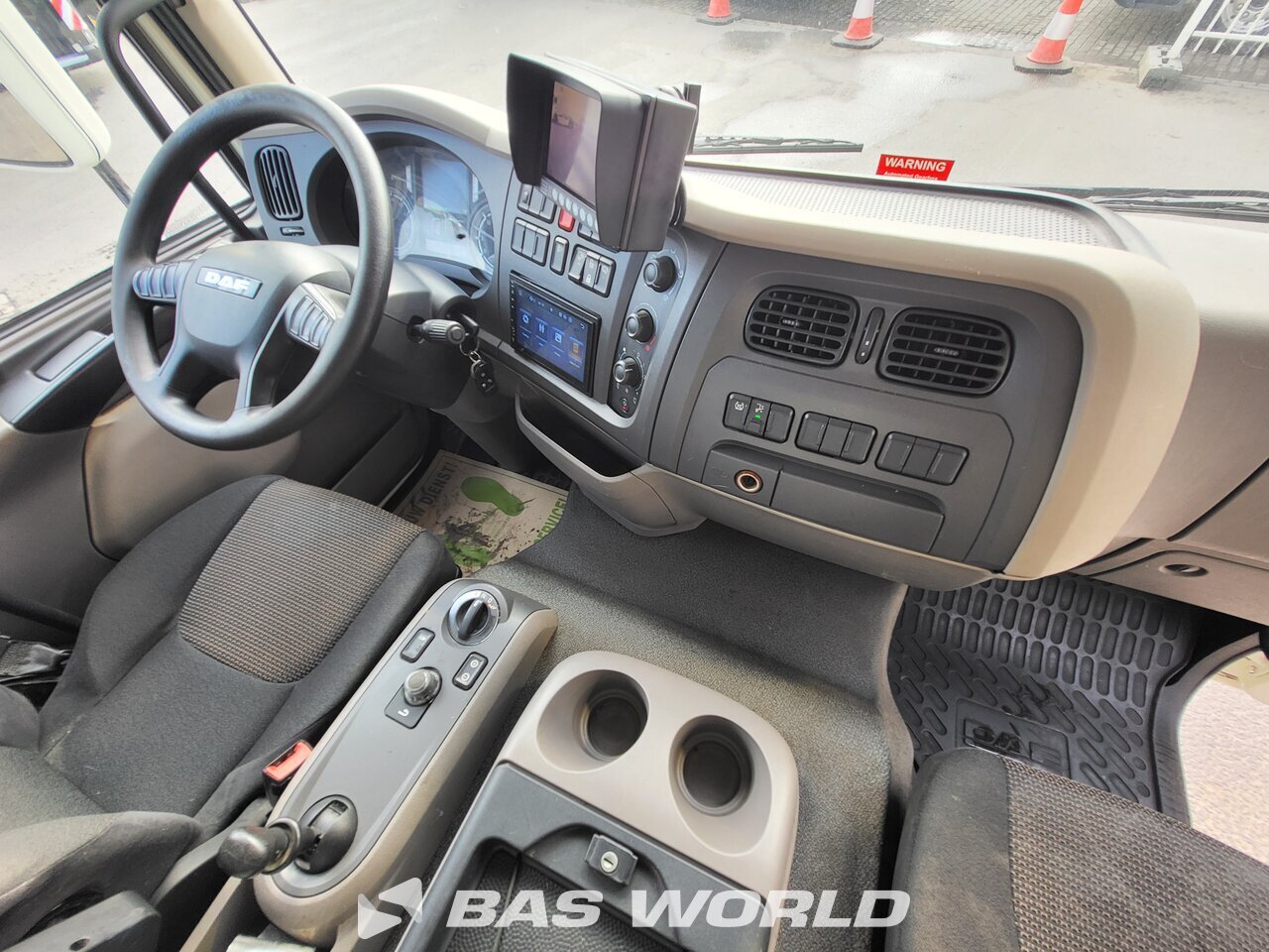 Other : DAF LF 210 Kassebil