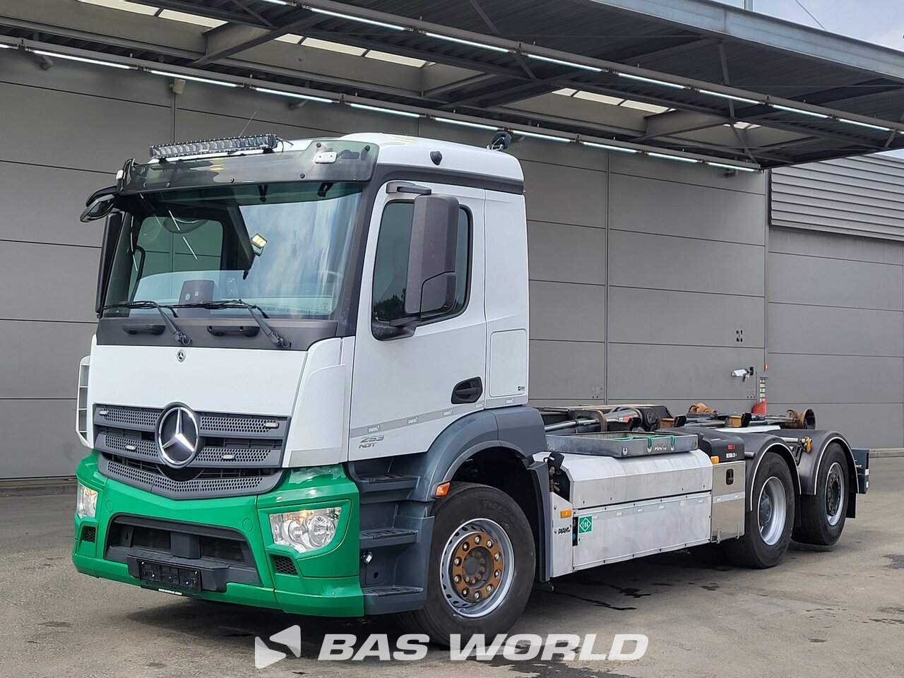 Other : Mercedes Arocs 2530 NGT грузовик с крюковым погрузчиком