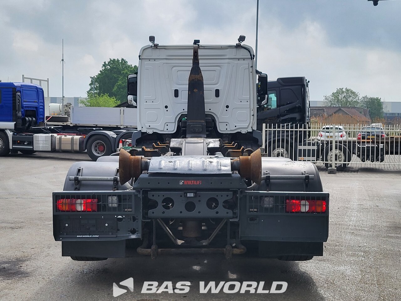 Other : Mercedes Arocs 2530 NGT грузовик с крюковым погрузчиком