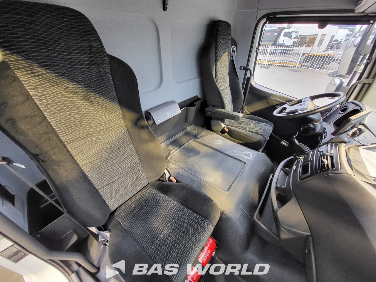 Other : Mercedes Atego 1224 Carrosseries fourgons