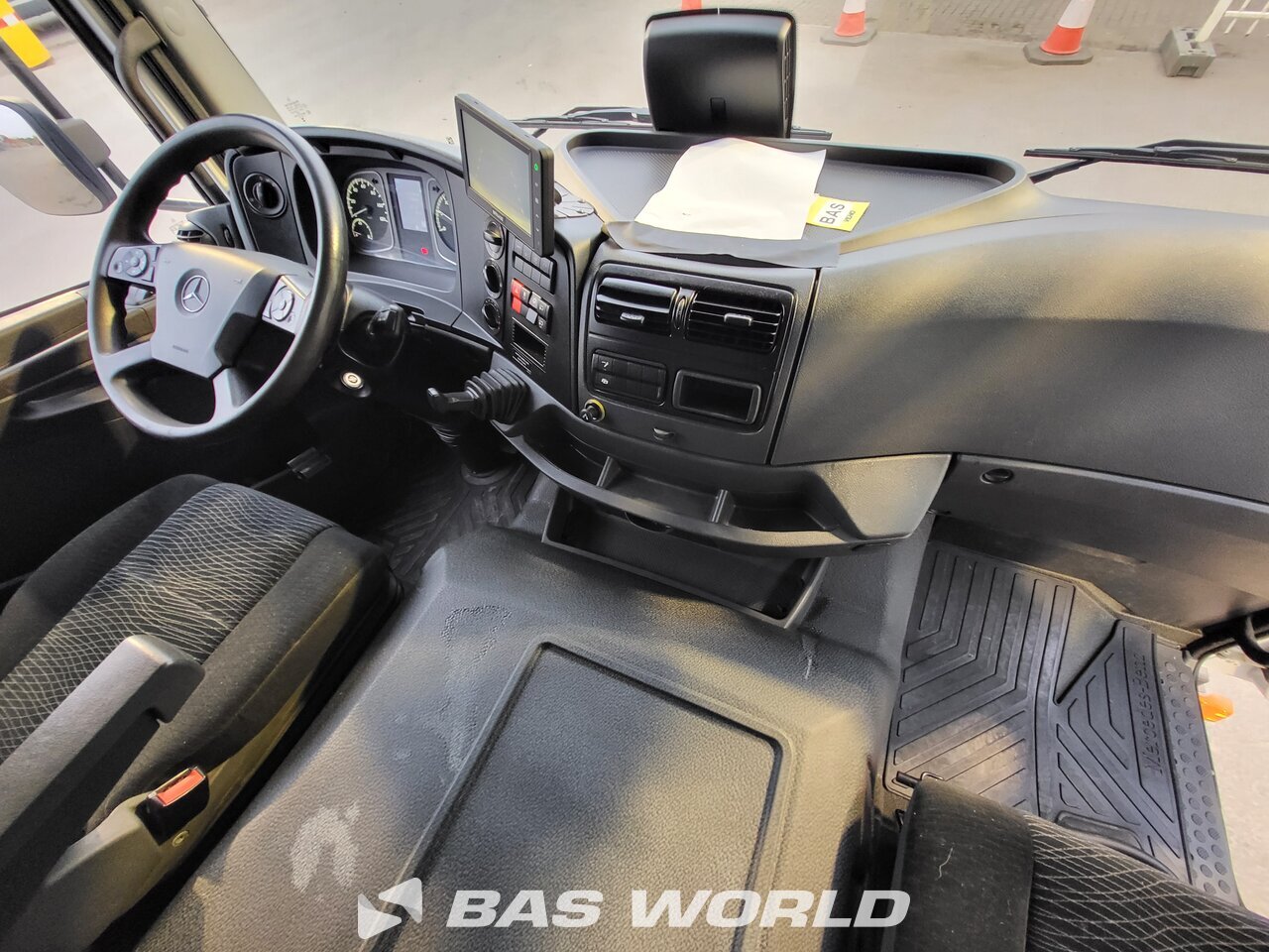 Other : Mercedes Atego 1224 Carrosseries fourgons