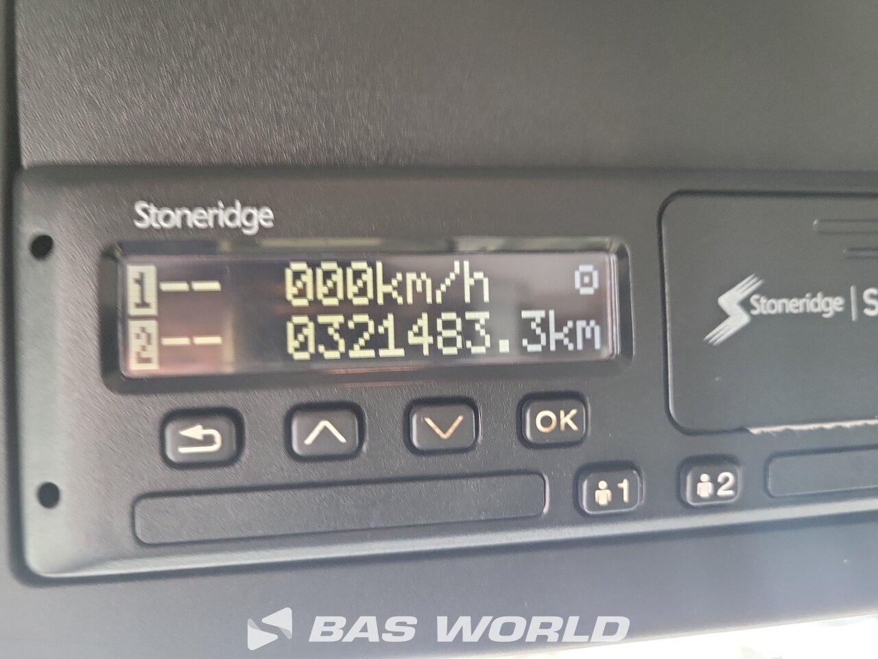 Other : Mercedes Actros 1827 شاحنة الجسم الصندوقي