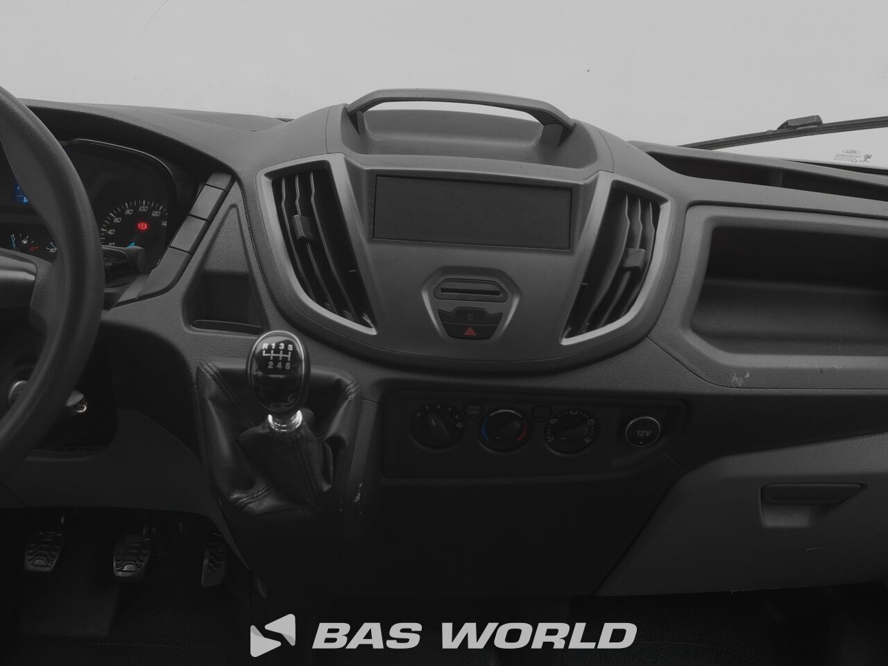 Other : Ford Transit 130pk Avoin