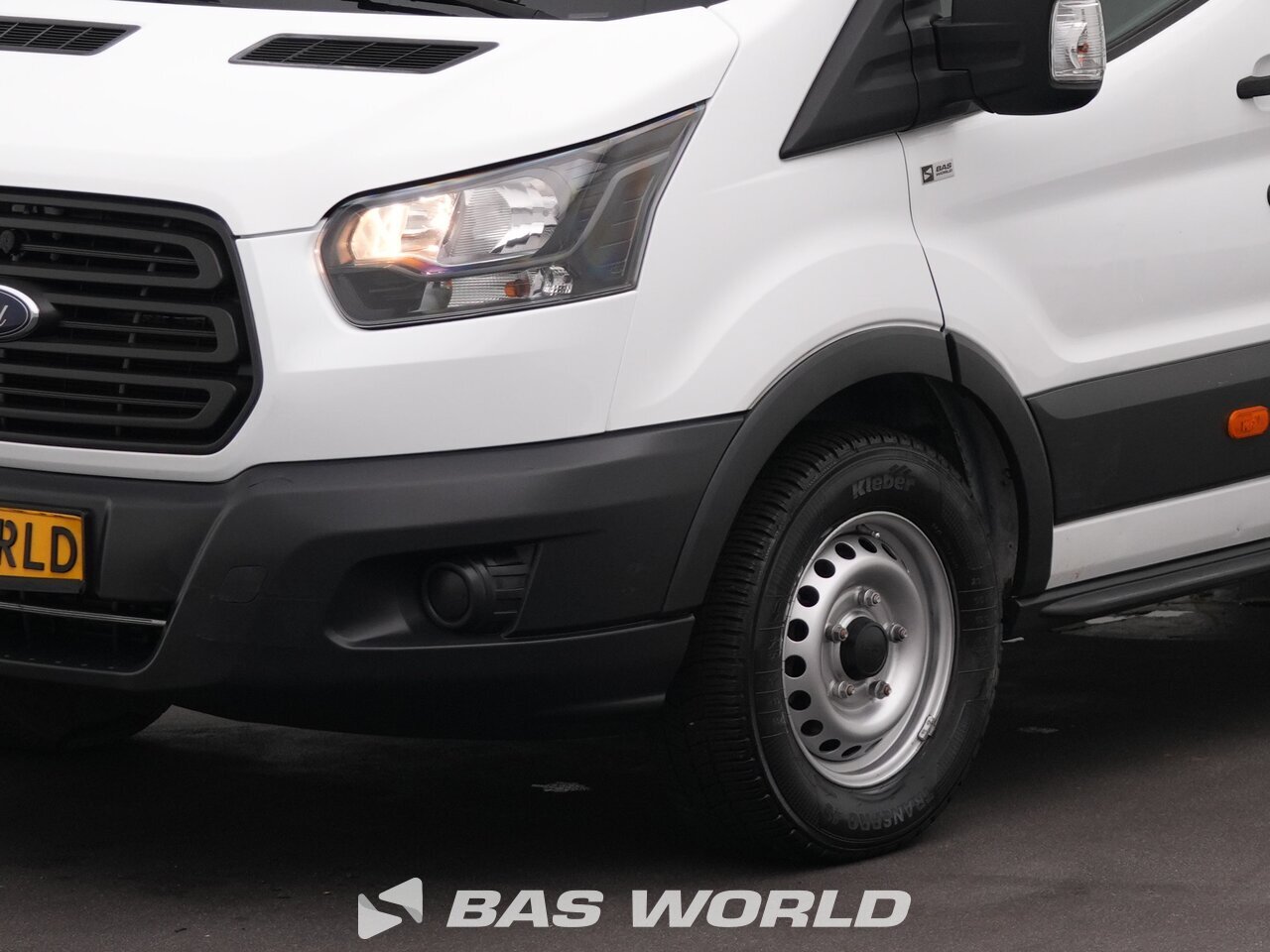Other : Ford Transit 130pk Avoin