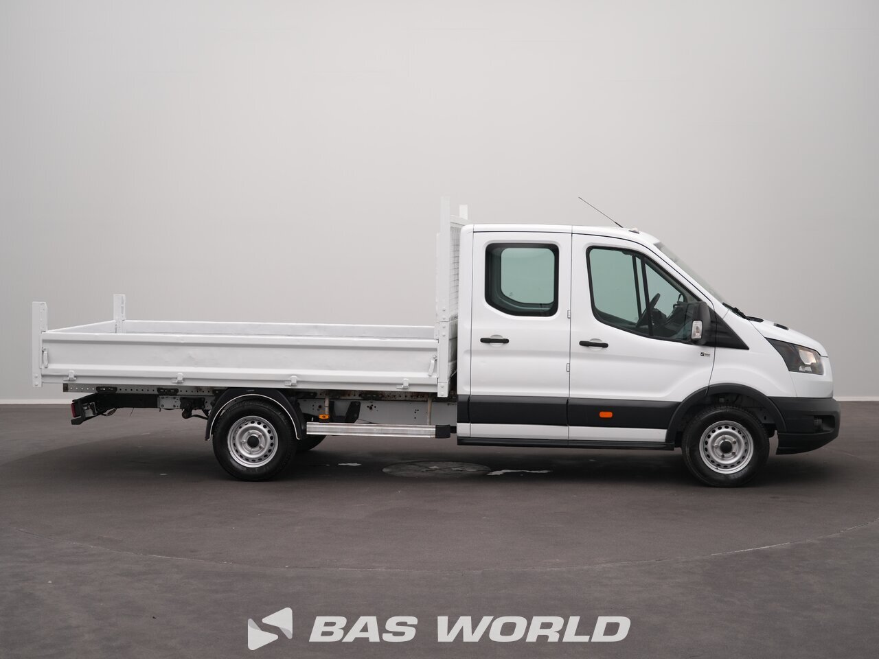Other : Ford Transit 130pk Avoin