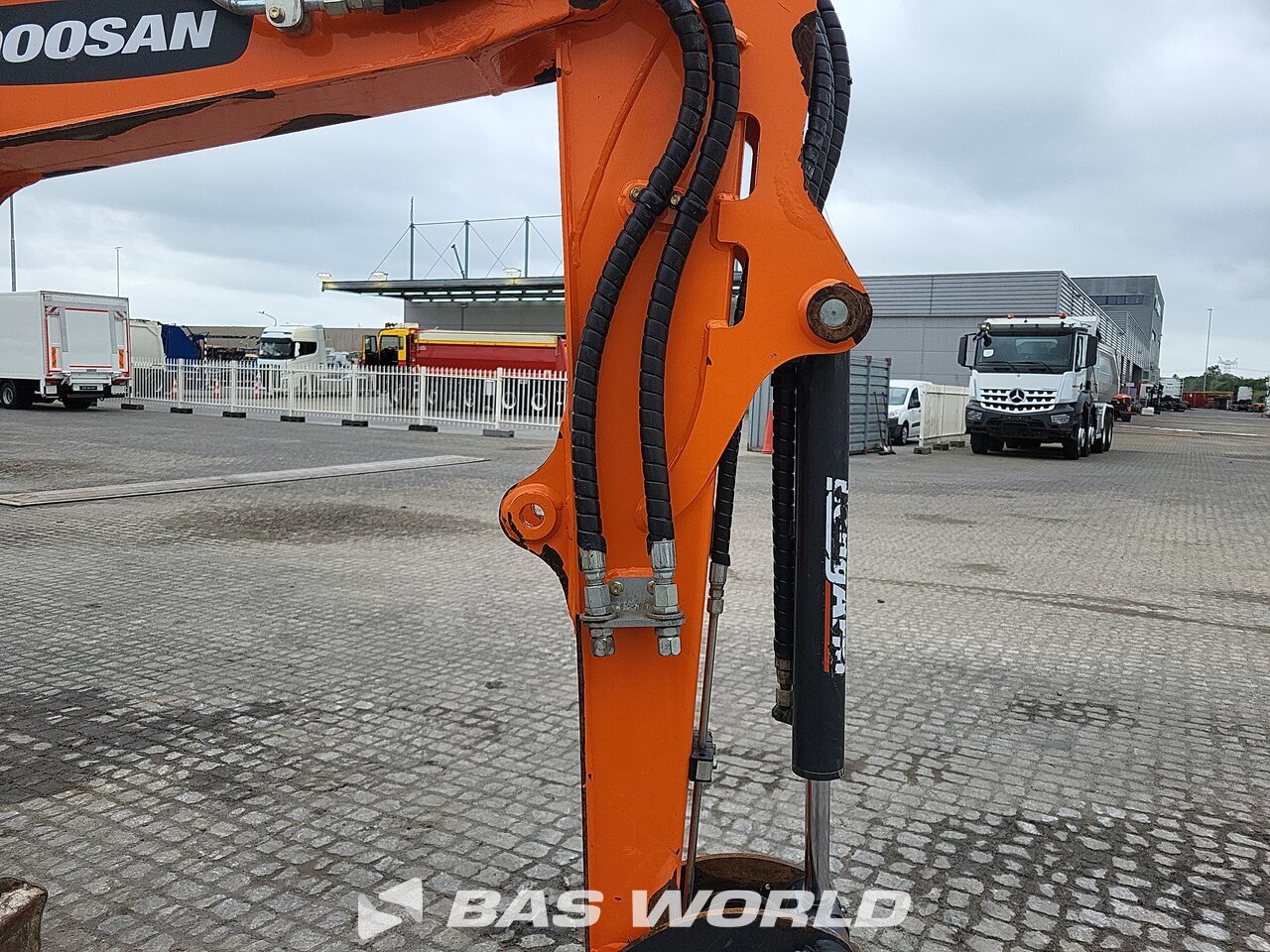 Other : Doosan DX27 Z حفارة صغيرة أقل من 10 طن (حفارات صغيرة)