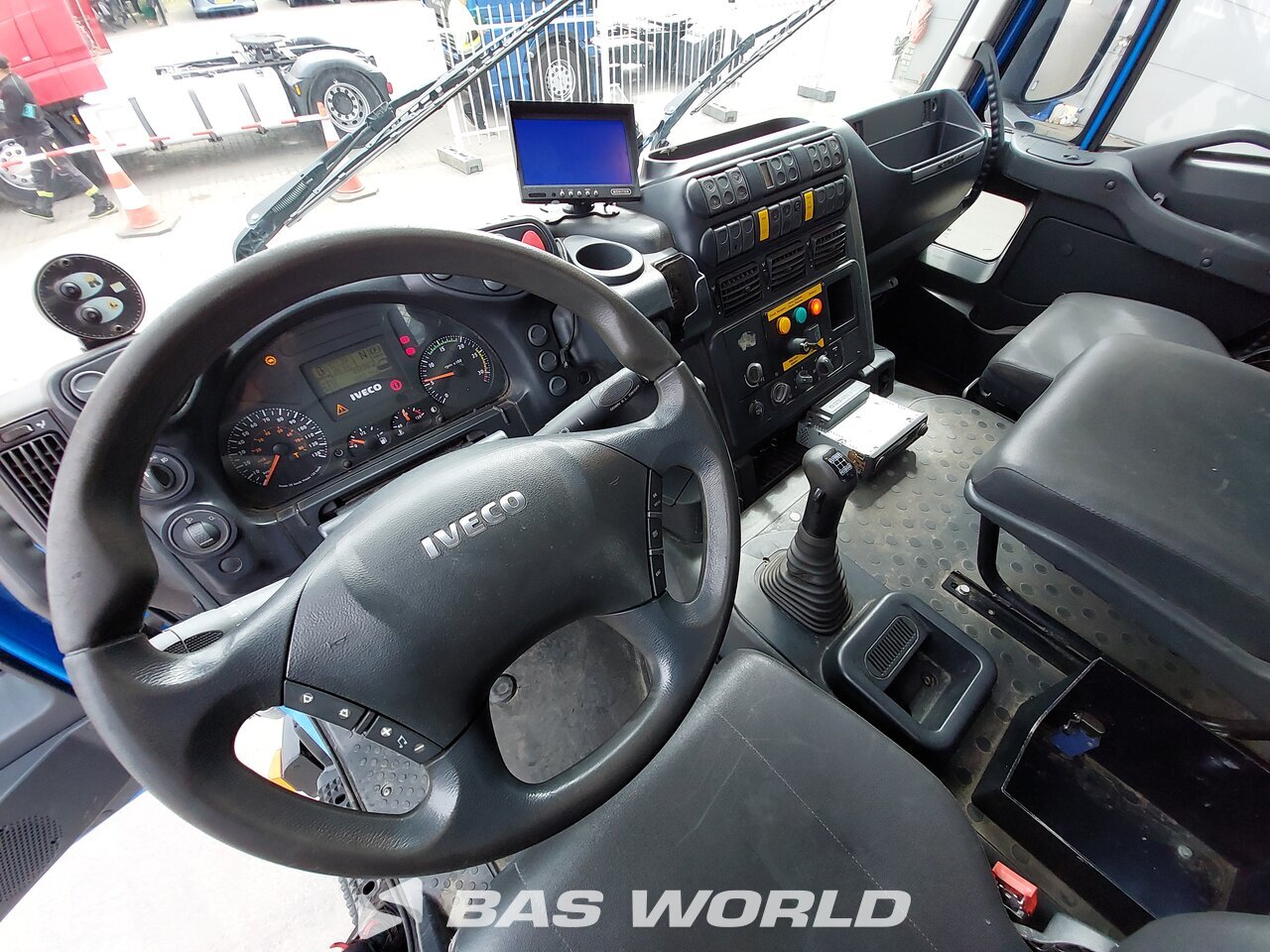 Other : Iveco Stralis 310 شاحنات مسطحة