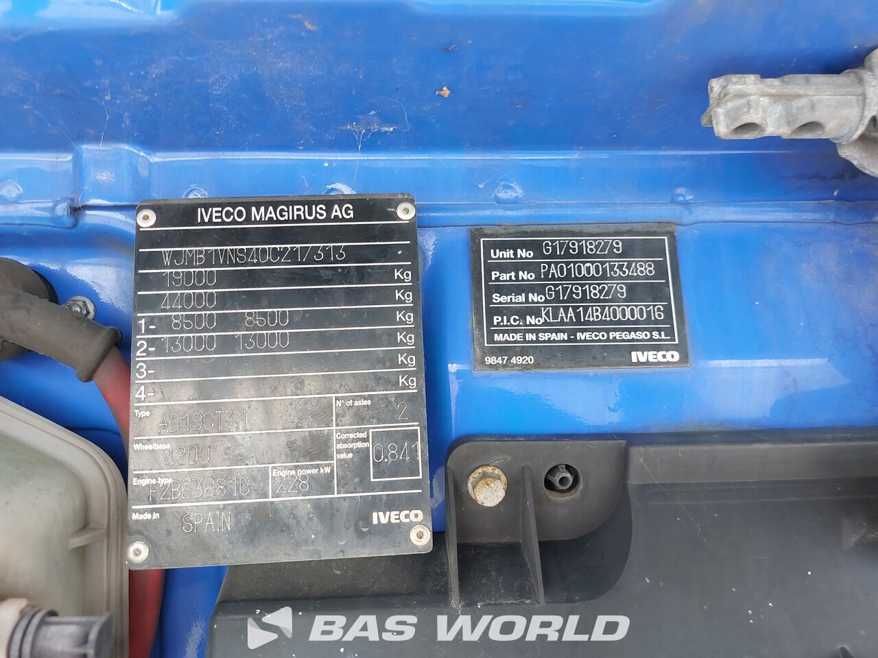 Other : Iveco Stralis 310 شاحنات مسطحة