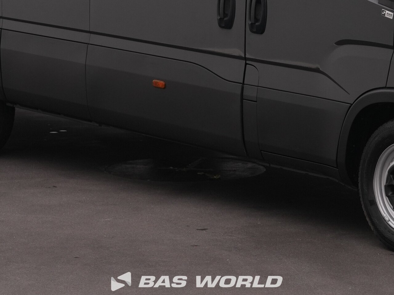 Other : Iveco Daily 35S14 شاحنة خفيفة بصندوق مغلق