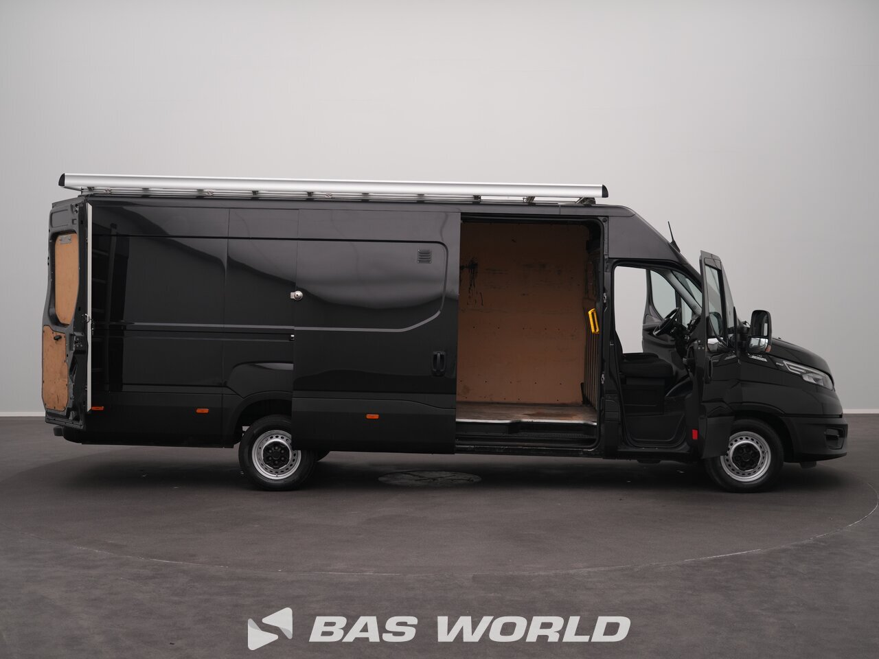 Other : Iveco Daily 35S14 شاحنة خفيفة بصندوق مغلق