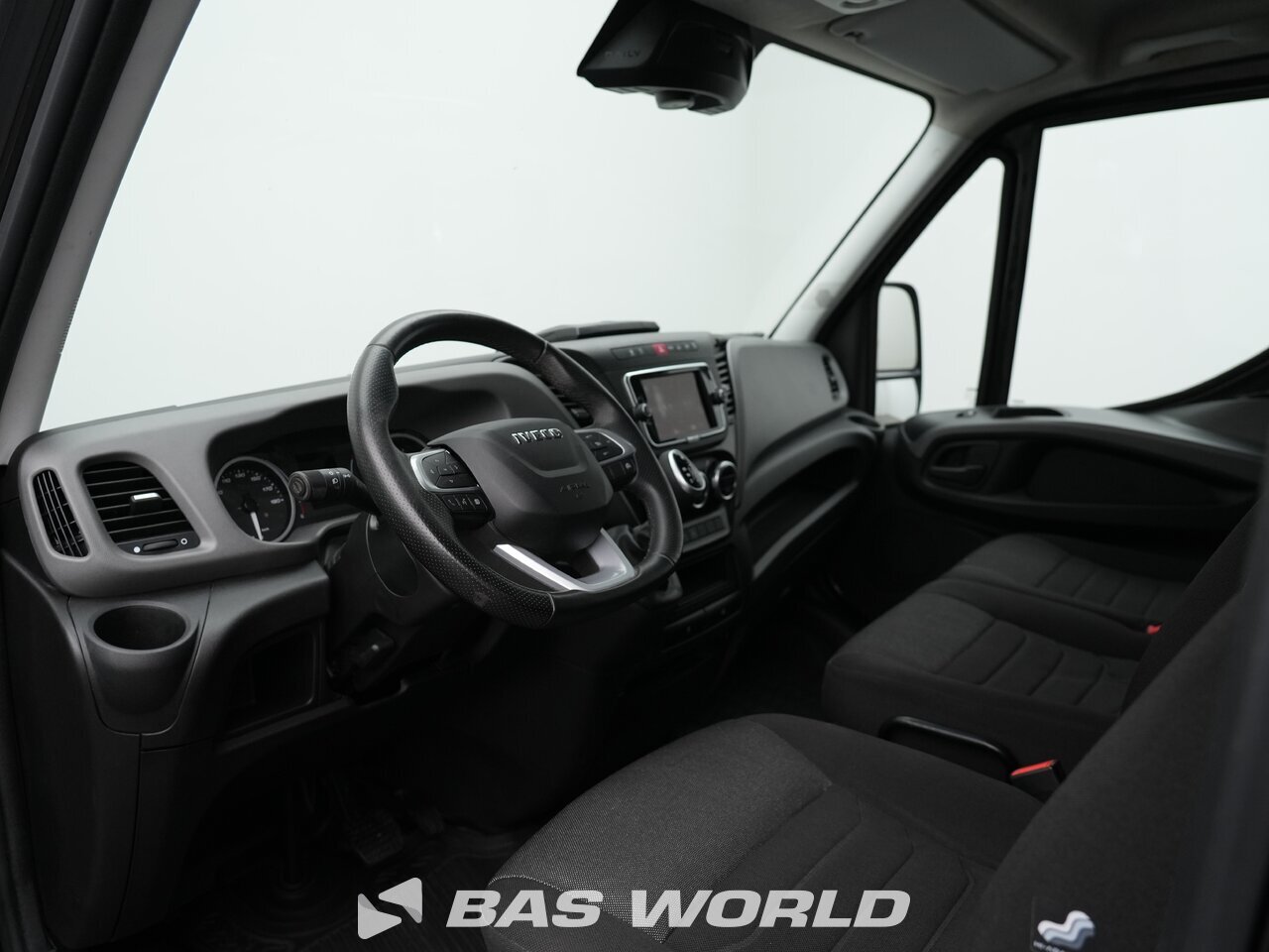 Other : Iveco Daily 35S14 شاحنة خفيفة بصندوق مغلق