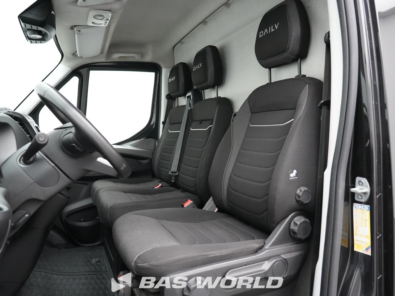Other : Iveco Daily 35S14 شاحنة خفيفة بصندوق مغلق