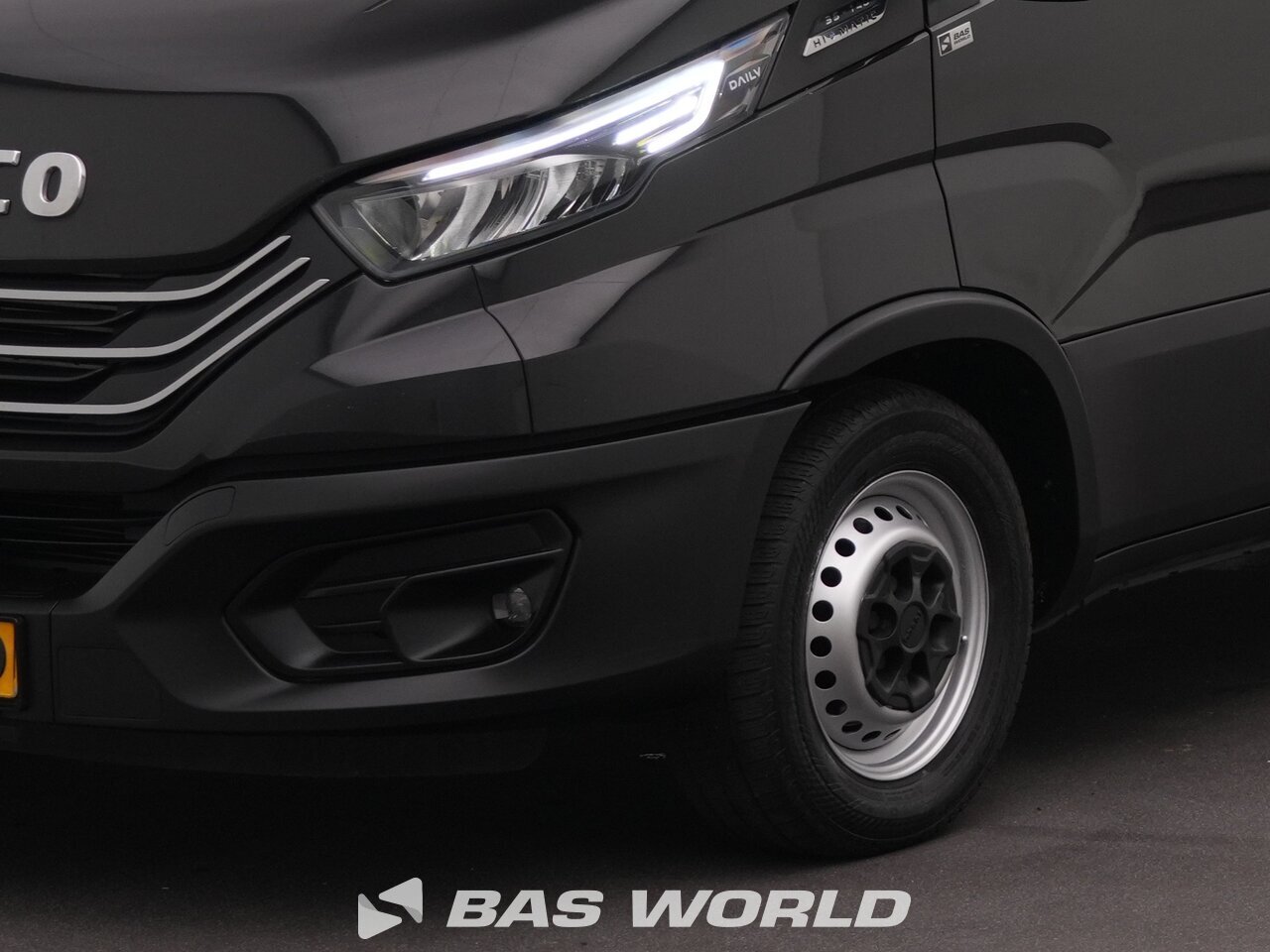 Other : Iveco Daily 35S14 شاحنة خفيفة بصندوق مغلق