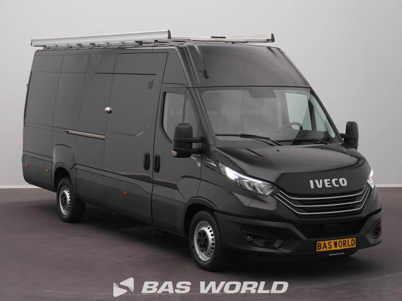 Other : Iveco Daily 35S14 شاحنة خفيفة بصندوق مغلق