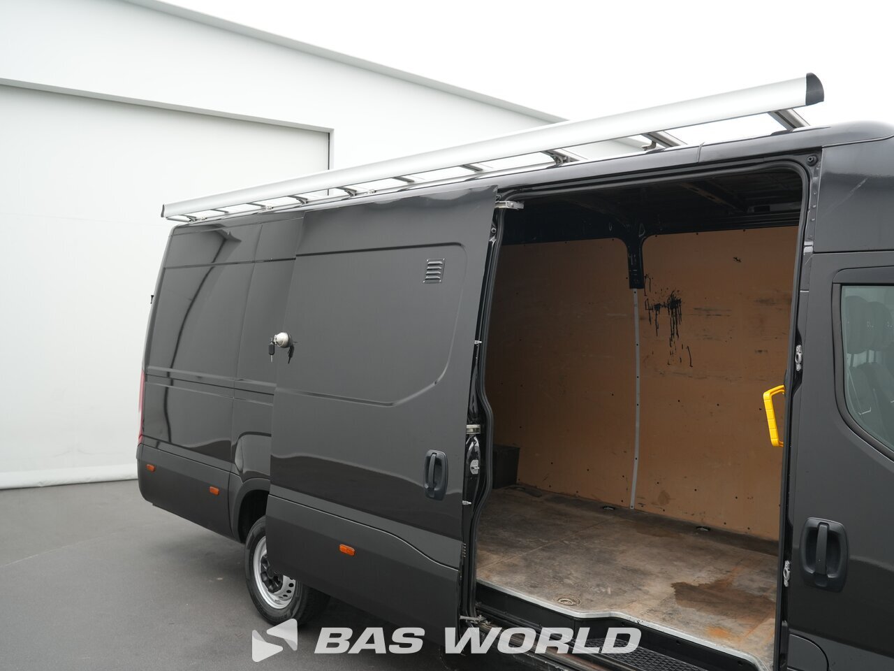 Other : Iveco Daily 35S14 شاحنة خفيفة بصندوق مغلق