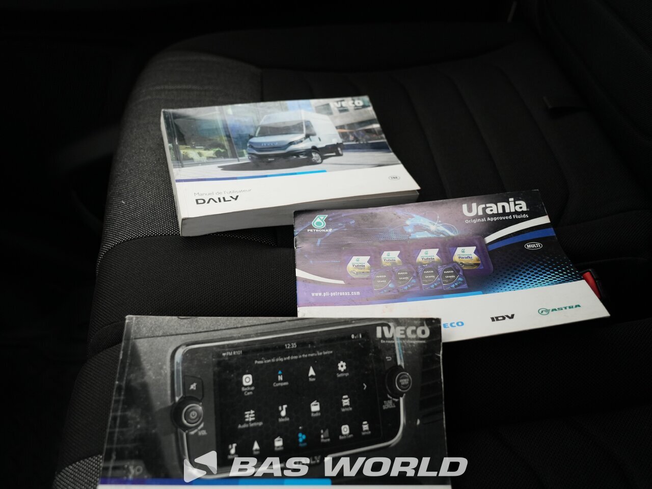 Other : Iveco Daily 35S14 شاحنة خفيفة بصندوق مغلق