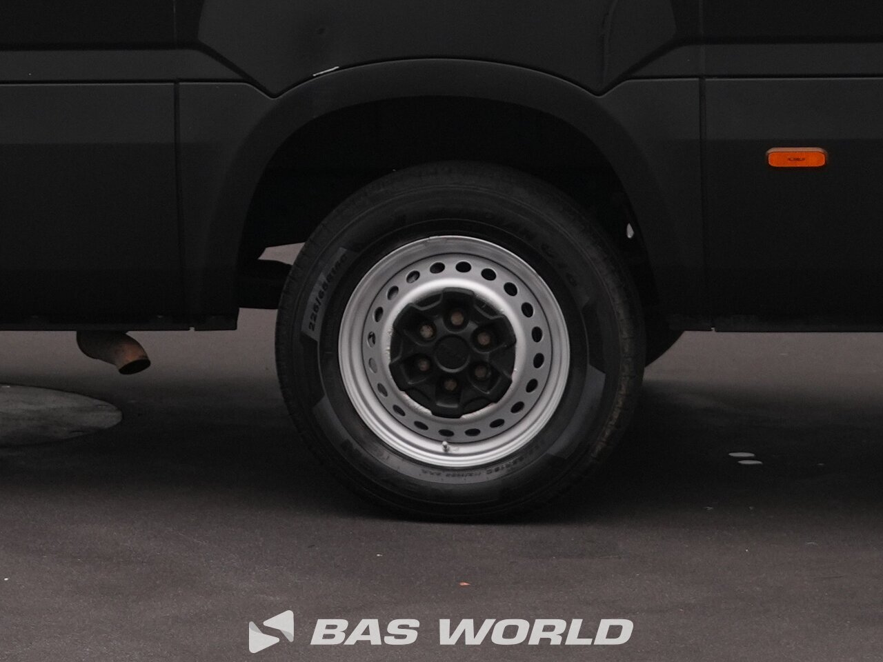 Other : Iveco Daily 35S14 شاحنة خفيفة بصندوق مغلق