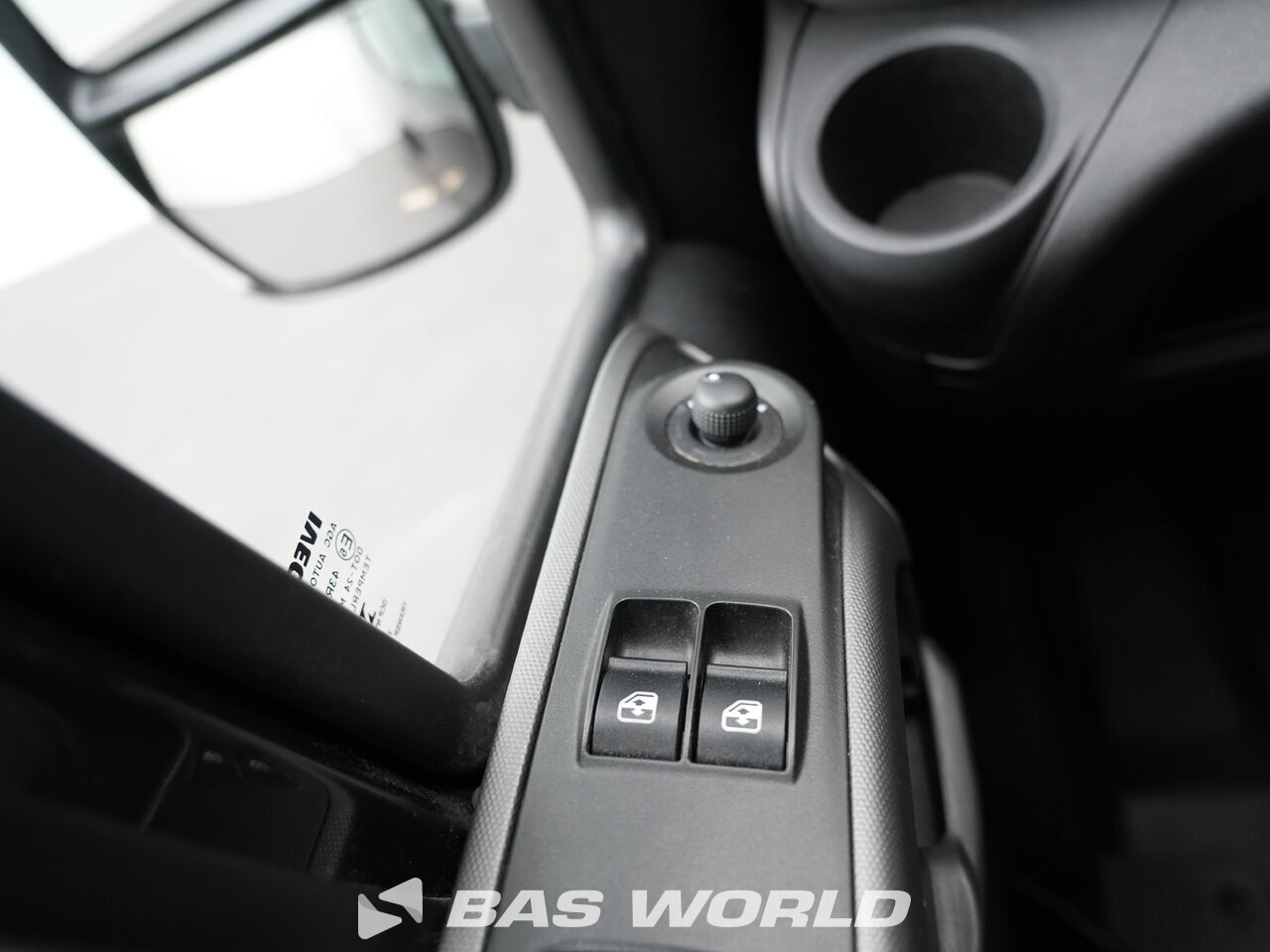 Other : Iveco Daily 35S14 شاحنة خفيفة بصندوق مغلق