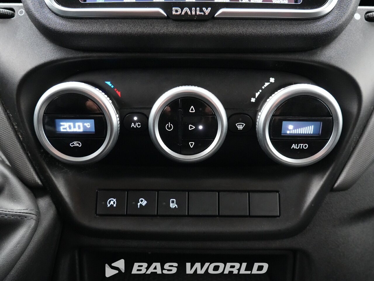 Other : Iveco Daily 35S14 شاحنة خفيفة بصندوق مغلق