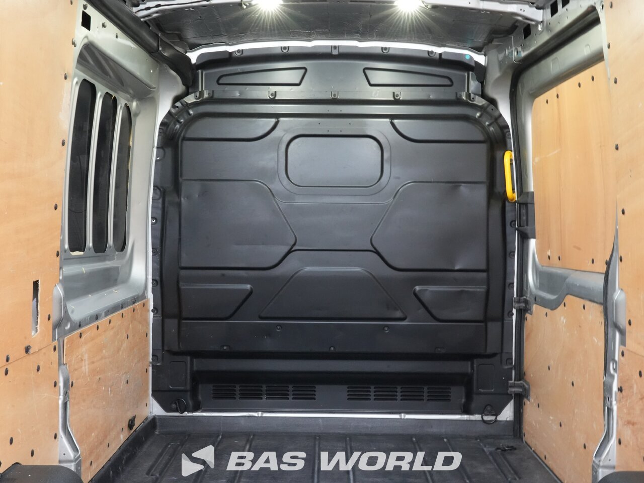 Other : Ford Transit 130pk Furgão