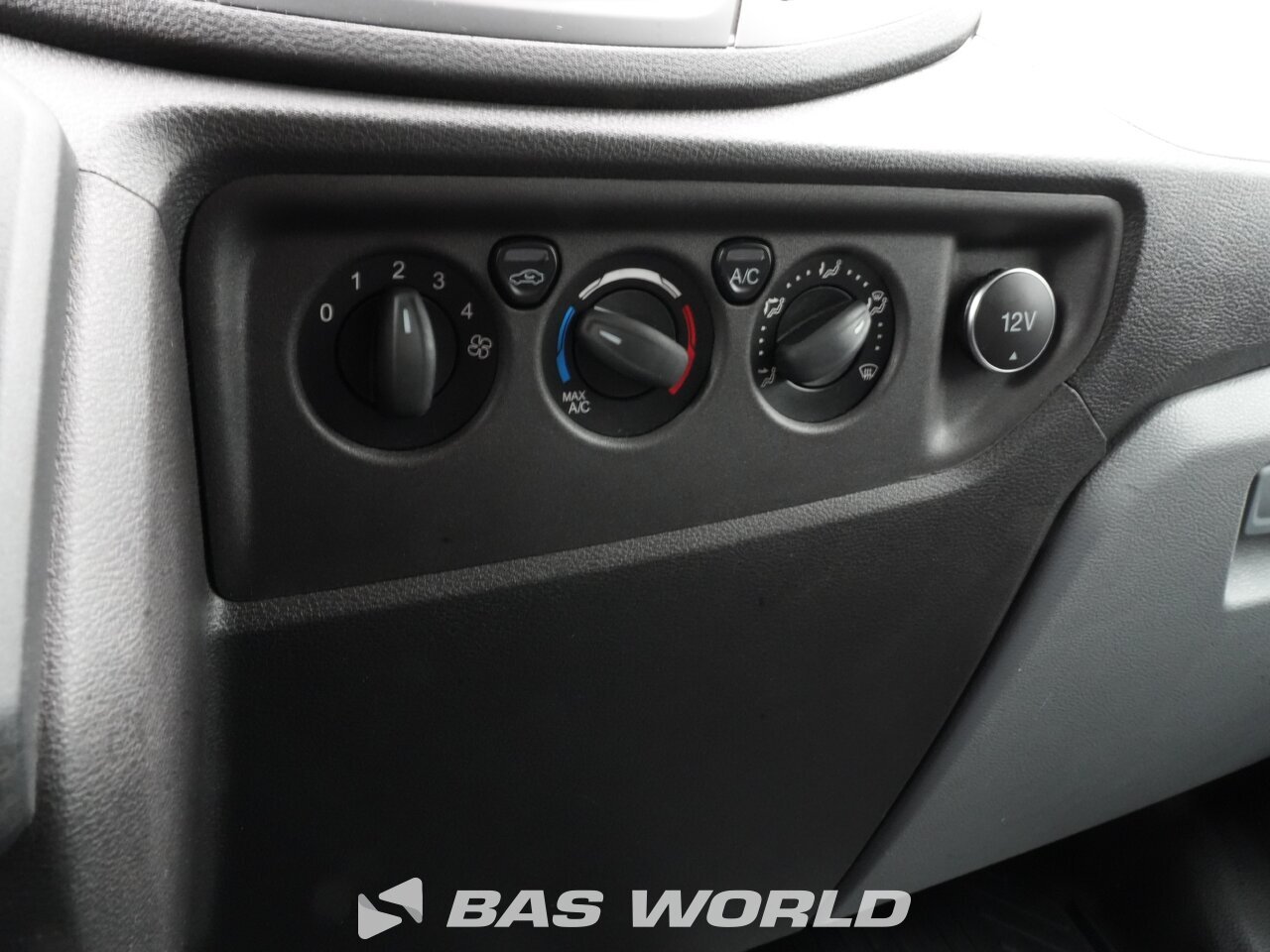 Other : Ford Transit 130pk Furgão