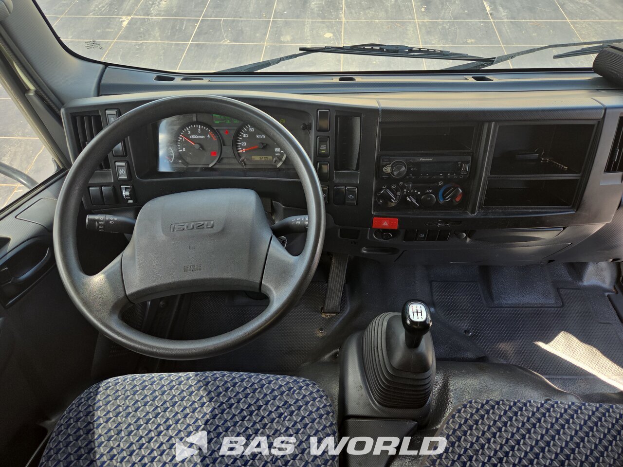 Other : Isuzu M27 Cassoni