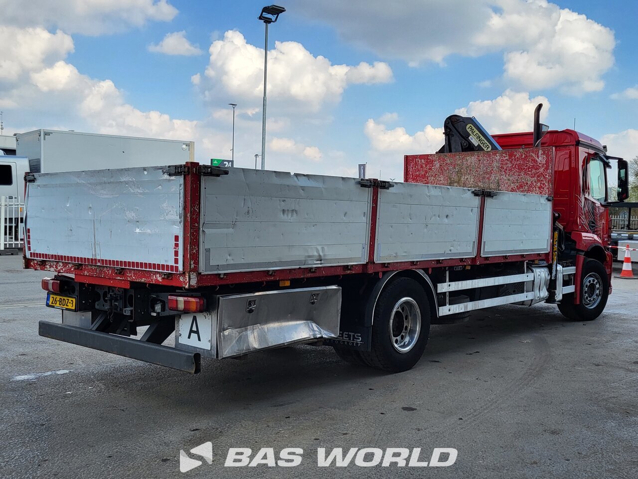 Other : Mercedes Antos 2132 Camion plateaux