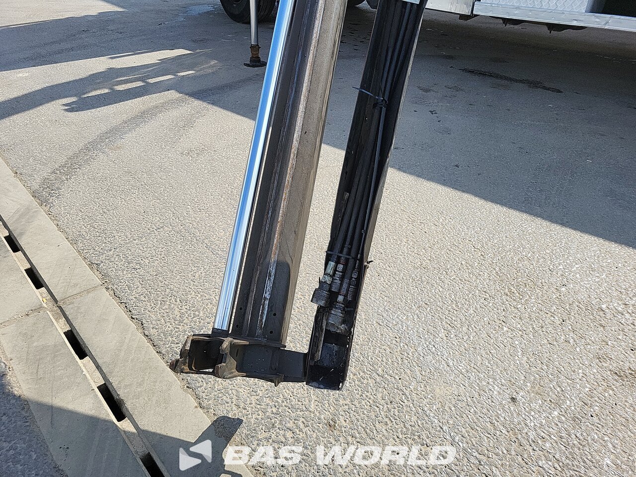 Other : Mercedes Antos 2132 Camion plateaux