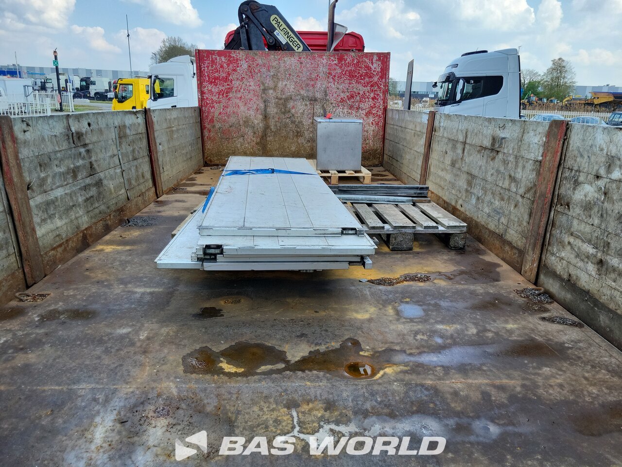 Other : Mercedes Antos 2132 Camion plateaux