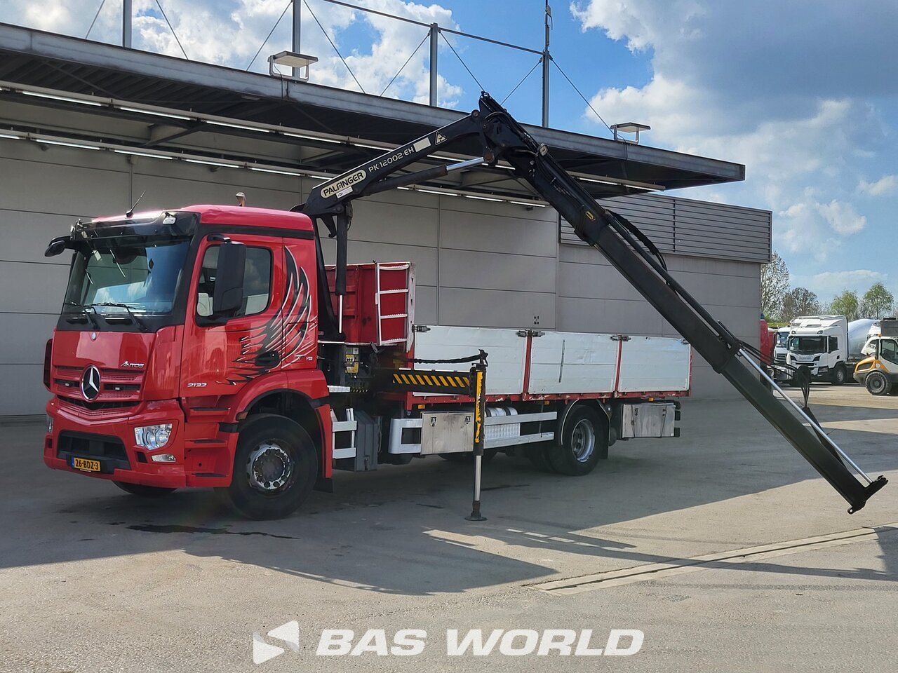 Other : Mercedes Antos 2132 Camion plateaux