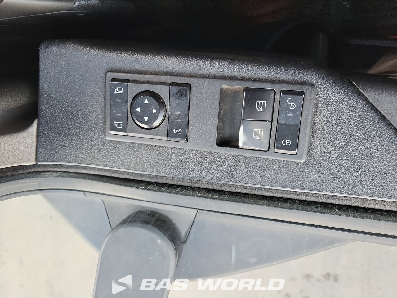 Other : Mercedes Antos 2132 Camion plateaux