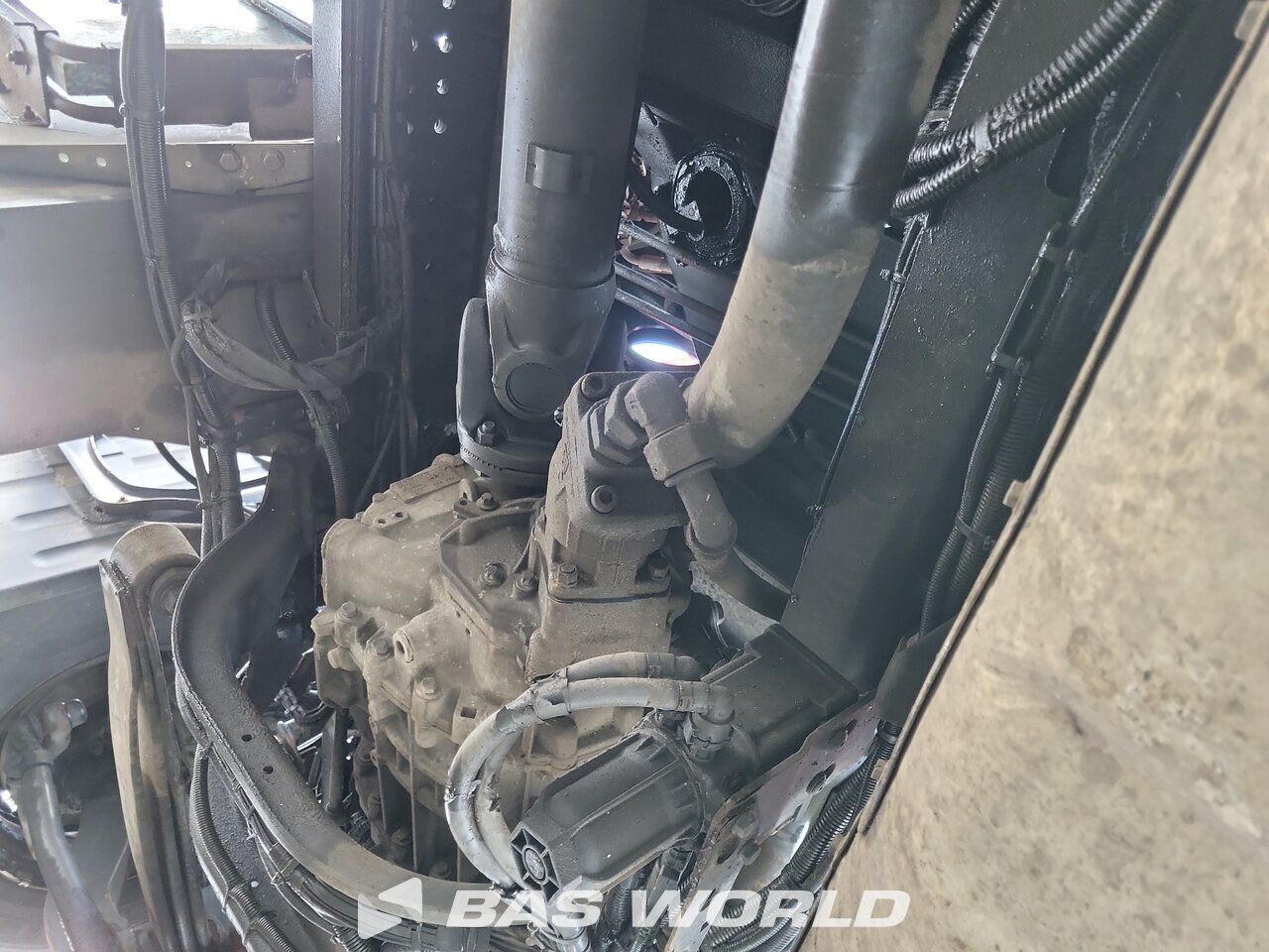 Other : Mercedes Antos 2132 Camion plateaux
