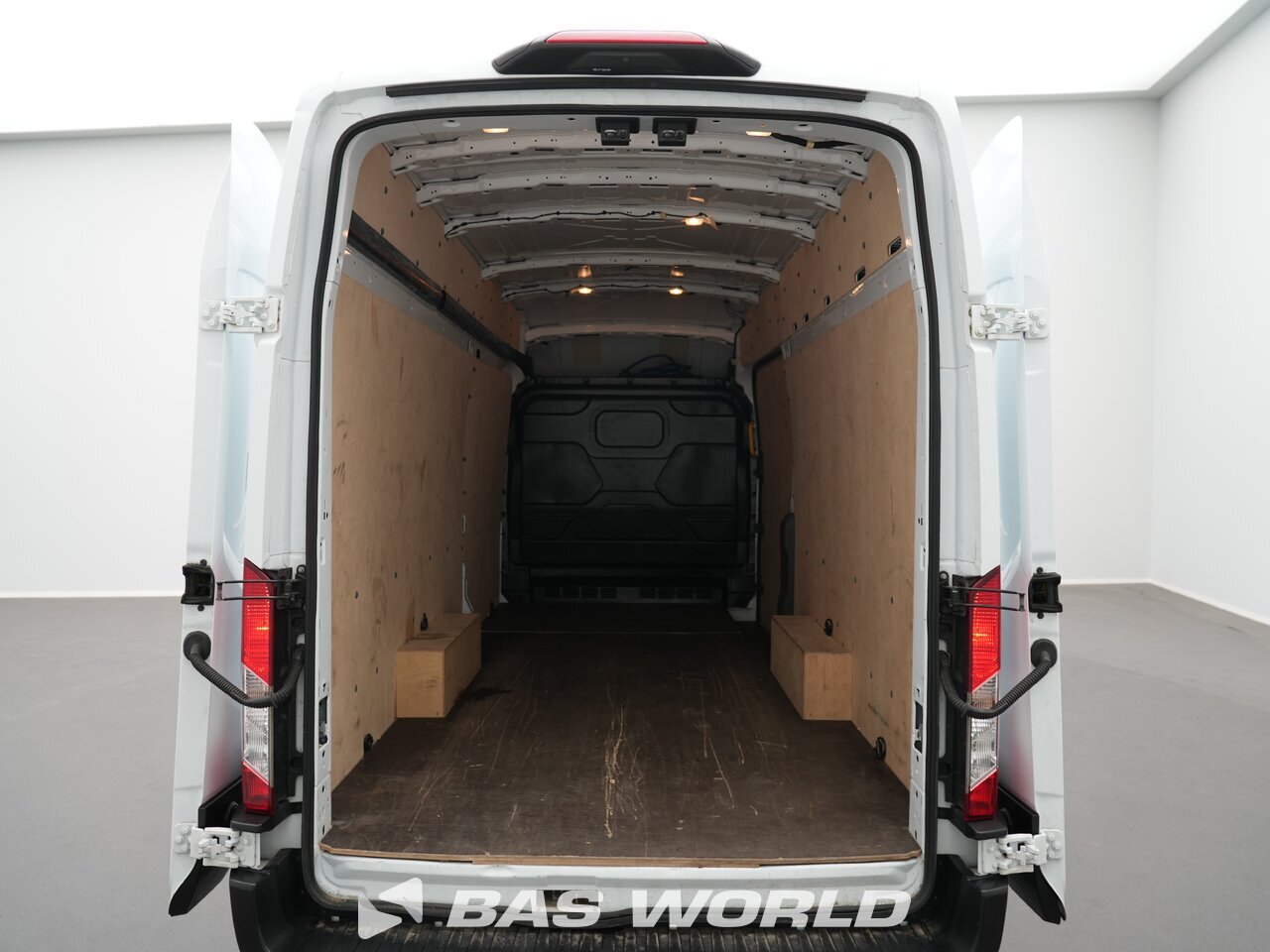 Other : Ford e-Transit 184pk Suljettu pakettiauto