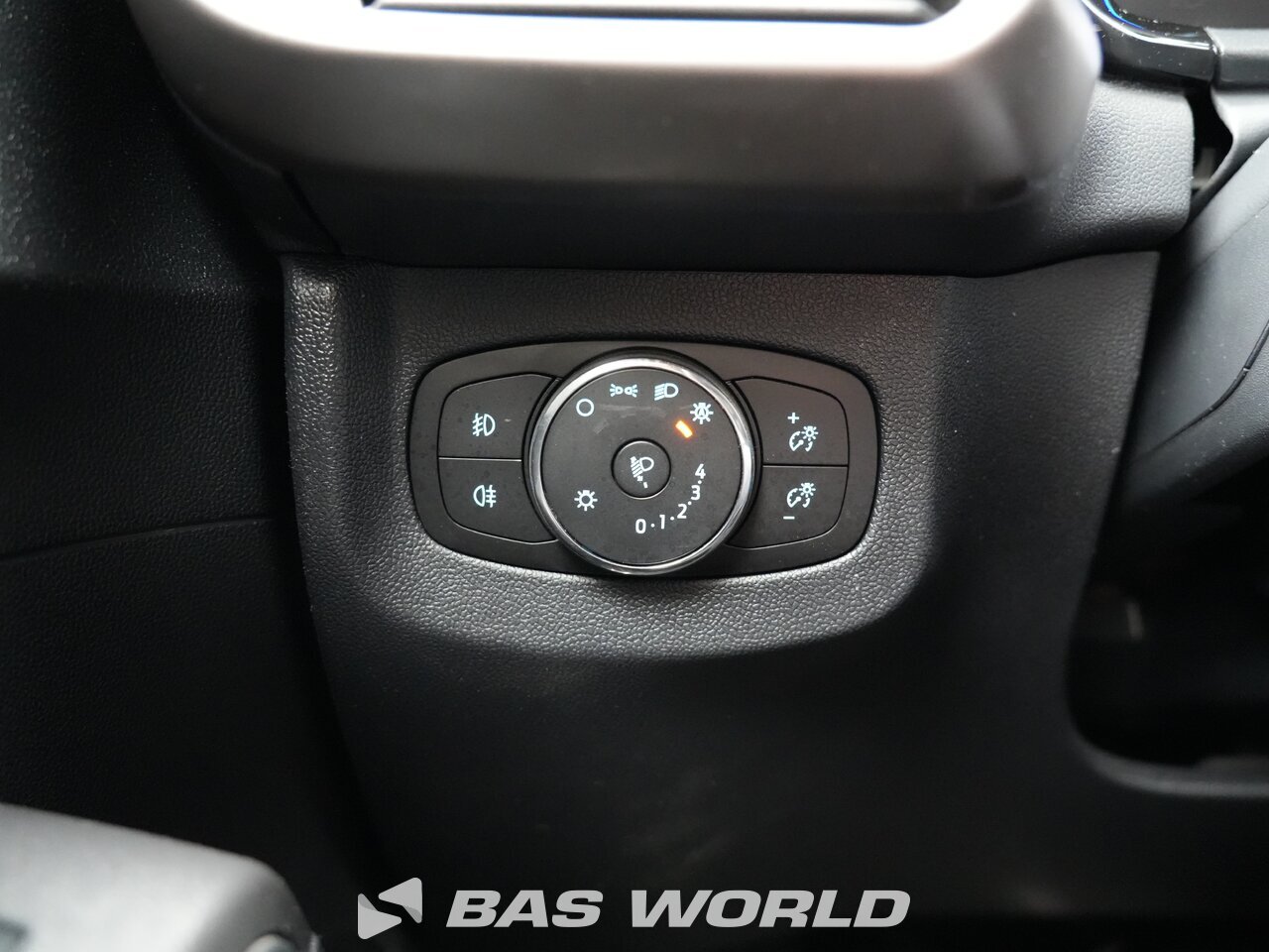 Other : Ford Transit Courier 100pk Lukket varevogn