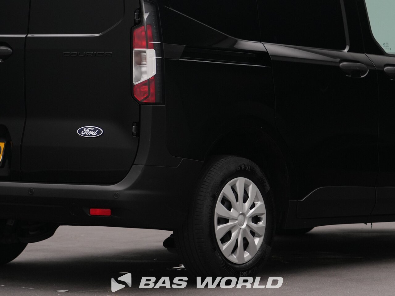 Other : Ford Transit Courier 100pk Furgone chiuso