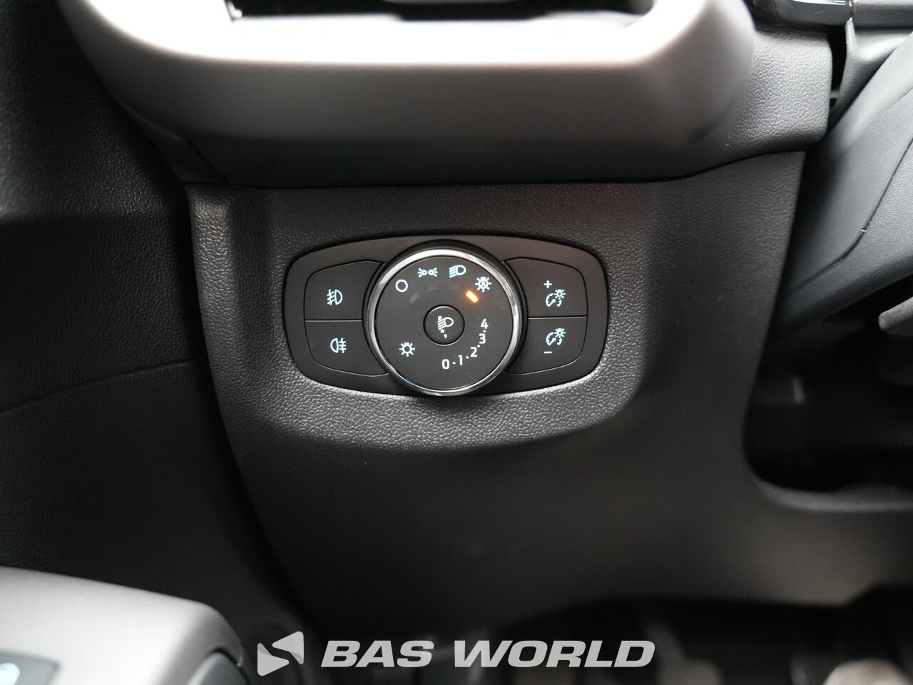 Other : Ford Transit Courier 100pk Gesloten bestelwagen