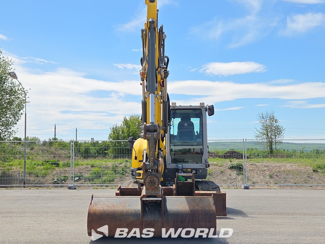 Other : Wacker Neuson ET90 среден багер