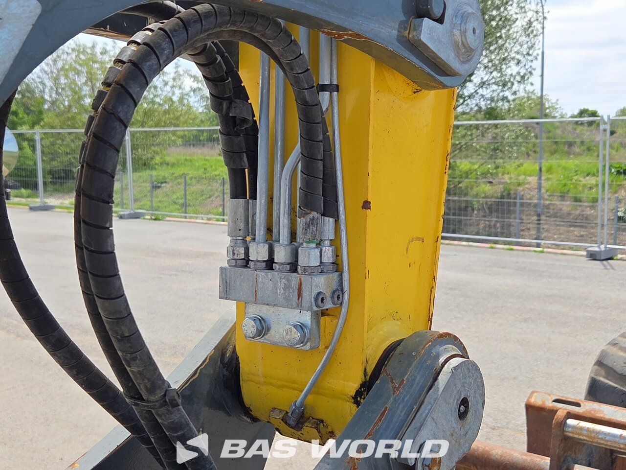 Other : Wacker Neuson ET90 среден багер