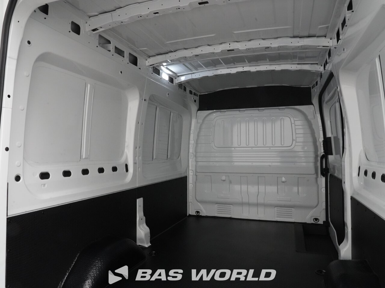 Other : Maxus eDeliver 9 Lukket varebil
