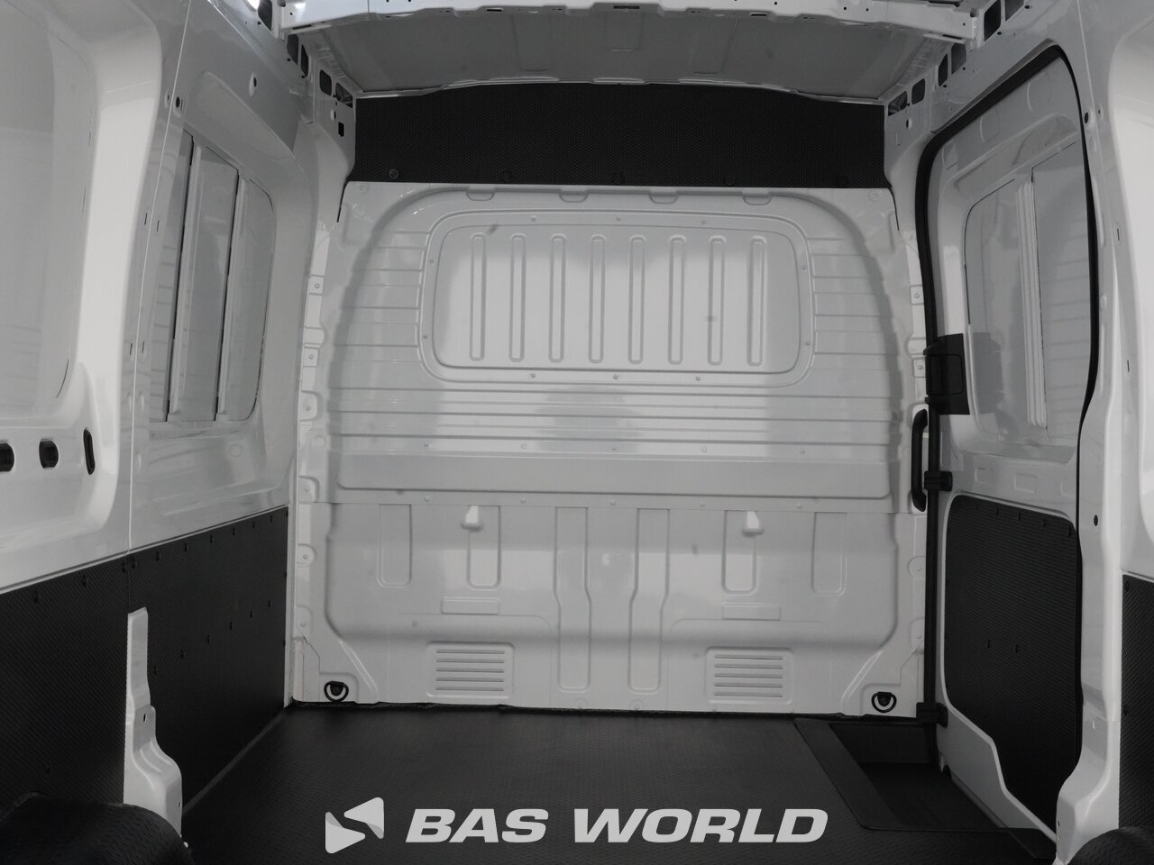 Other : Maxus eDeliver 9 Lukket varebil