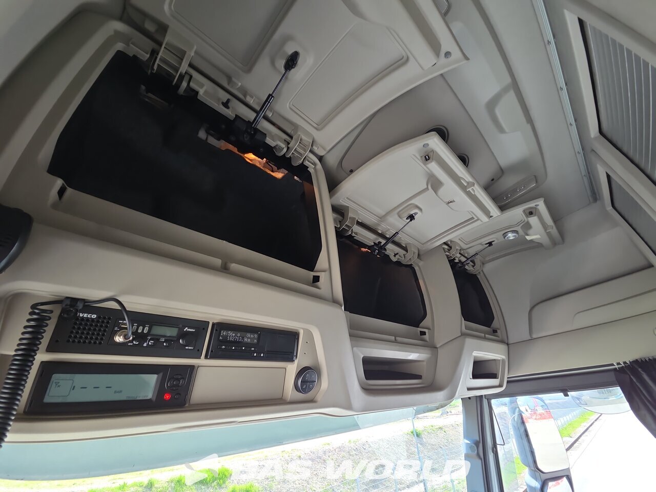 Other : Iveco S-Way 570 Trekker