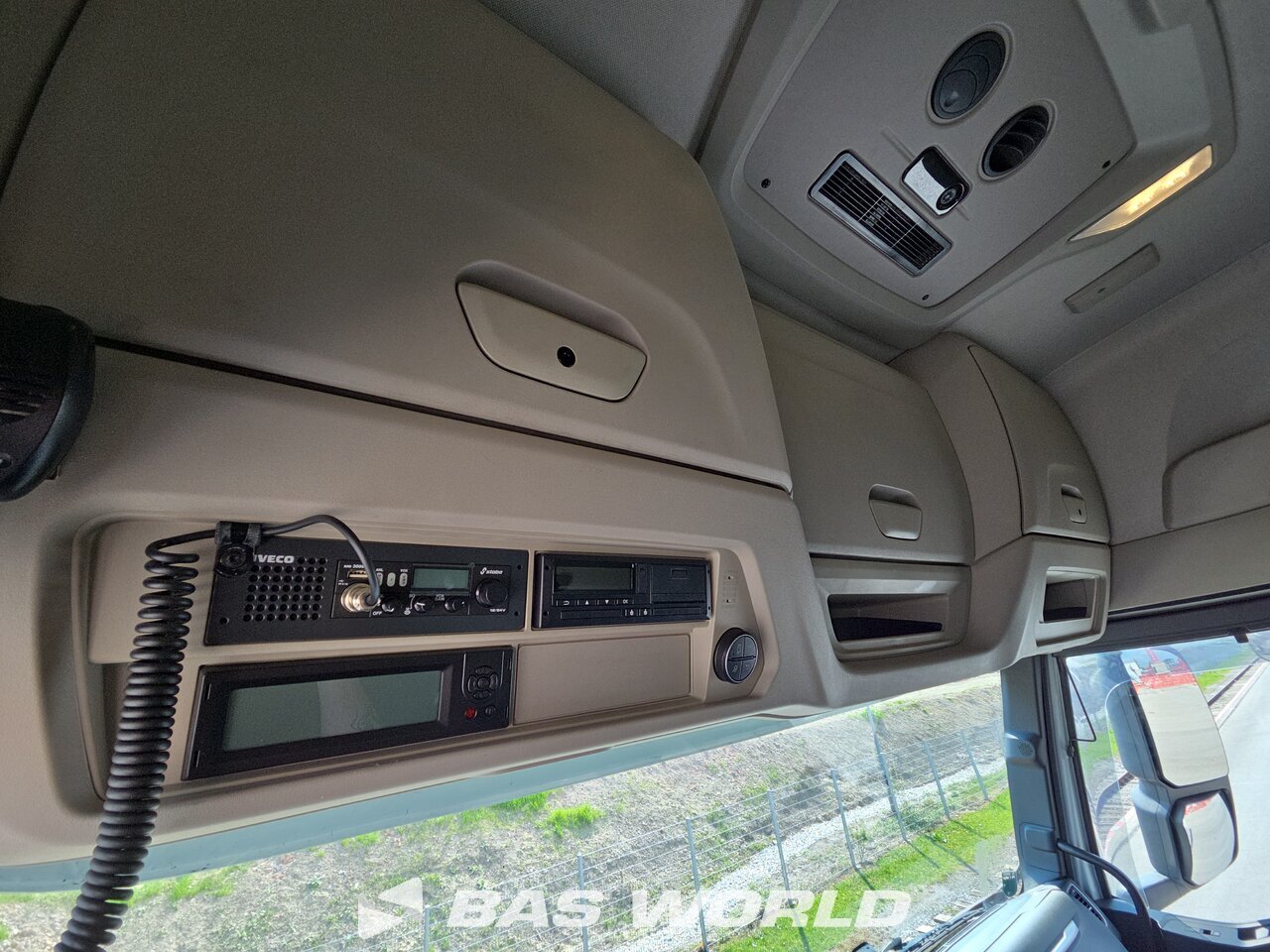 Other : Iveco S-Way 570 Trekker