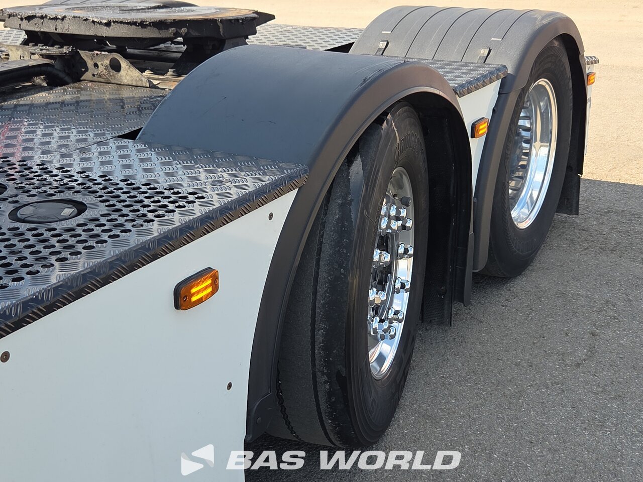 Other : Iveco S-Way 570 Trekker
