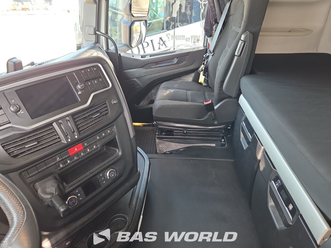 Other : Iveco S-Way 570 Trekker