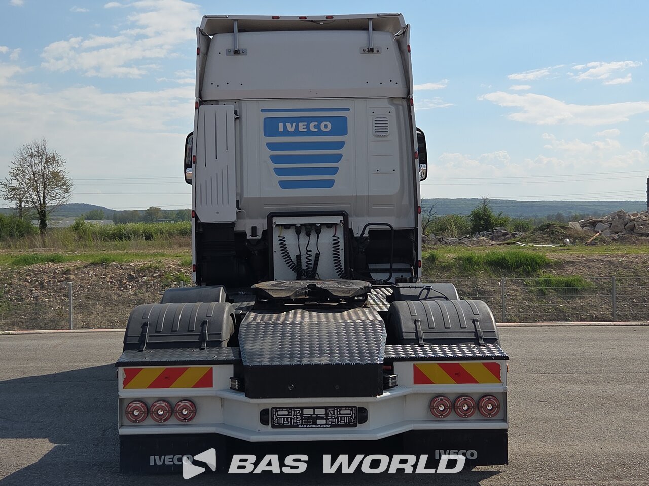 Other : Iveco S-Way 570 Trekker