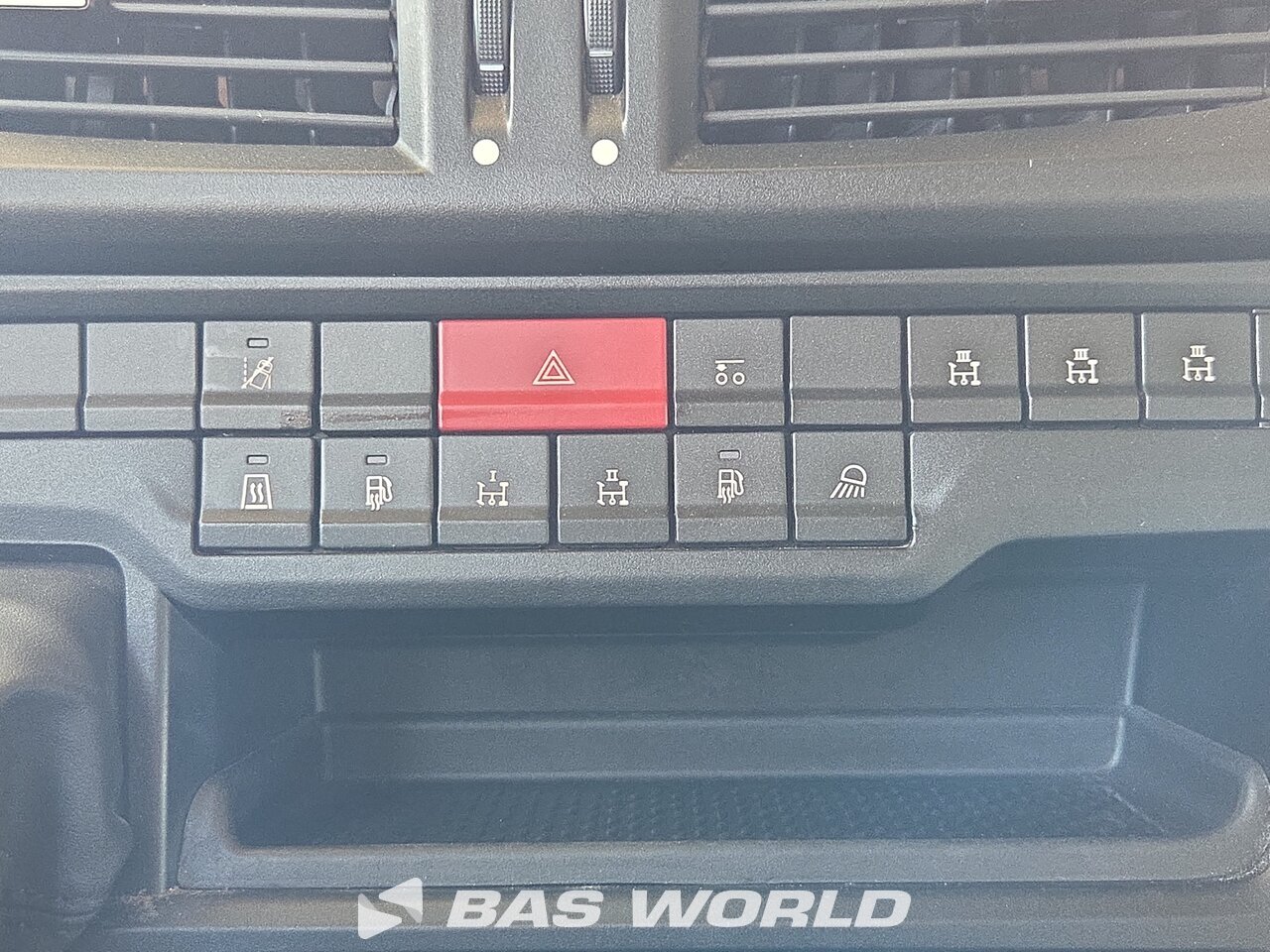 Other : Iveco S-Way 570 Trekker