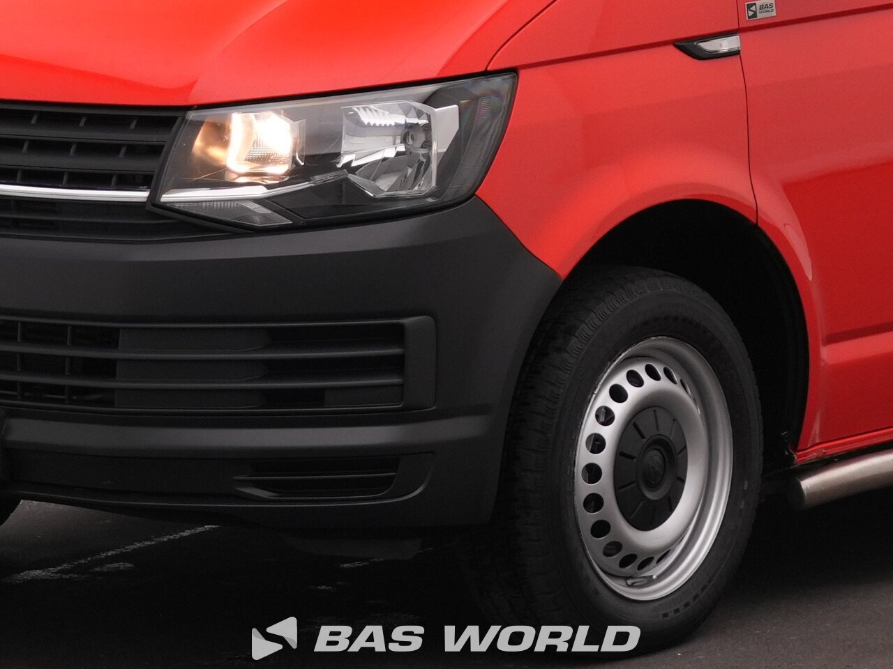 Other : Volkswagen Transporter 150PK Lukket varebil