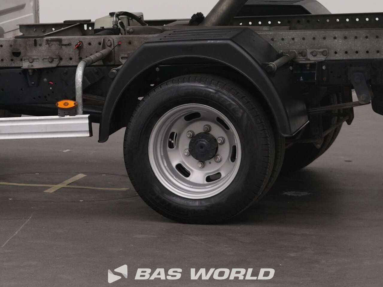 Other : Iveco Daily 35C14 مفتوح