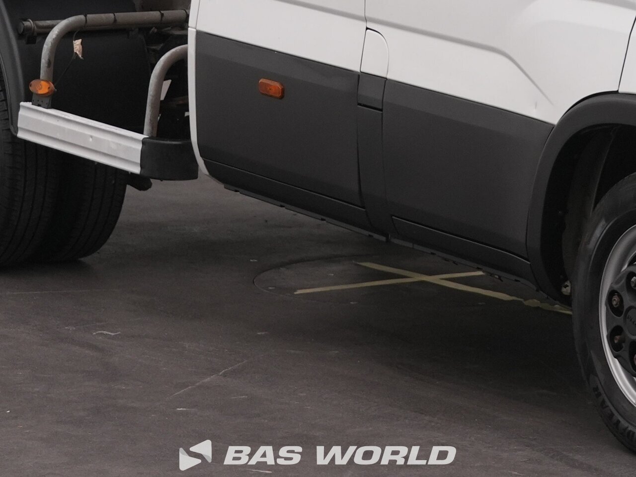 Other : Iveco Daily 35C14 مفتوح